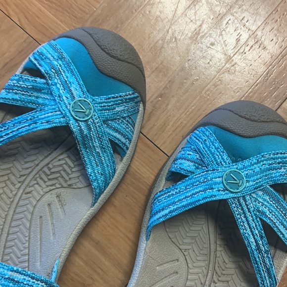 Keen women’s shoes size 7 - Picture 5 of 5